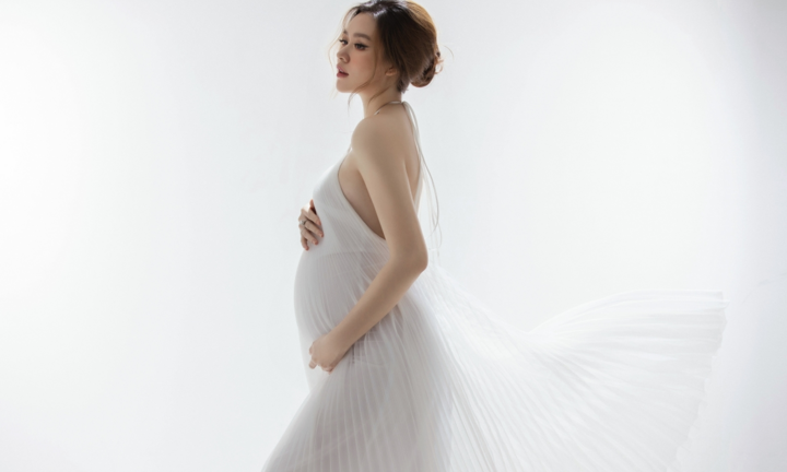 Á hậu Tường San mang bầu vẫn kiều diễm, sexy