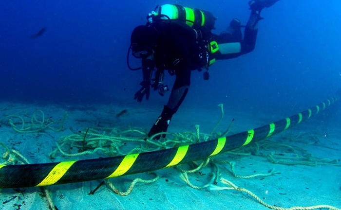 Vì sao cáp biển AAG liên tục đứt nhưng các nhà mạng Việt Nam vẫn bị phụ thuộc?