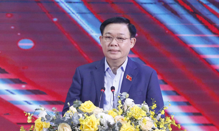 Chủ tịch Quốc hội: Công khai, minh bạch, hoàn thiện cơ chế để ngành y phát triển