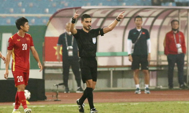 Video: VAR giải cứu tuyển Việt Nam, cầu thủ Ả Rập Xê Út ăn mừng hụt 