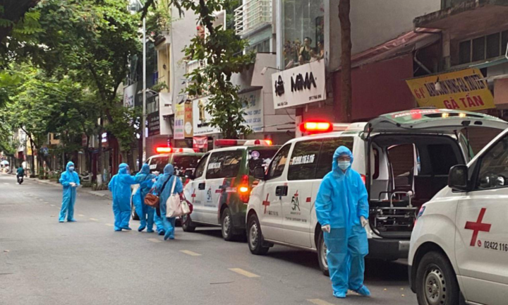 Hà Nội giảm thời gian cách ly tập trung còn 14 ngày, thí điểm cách ly F1 tại nhà