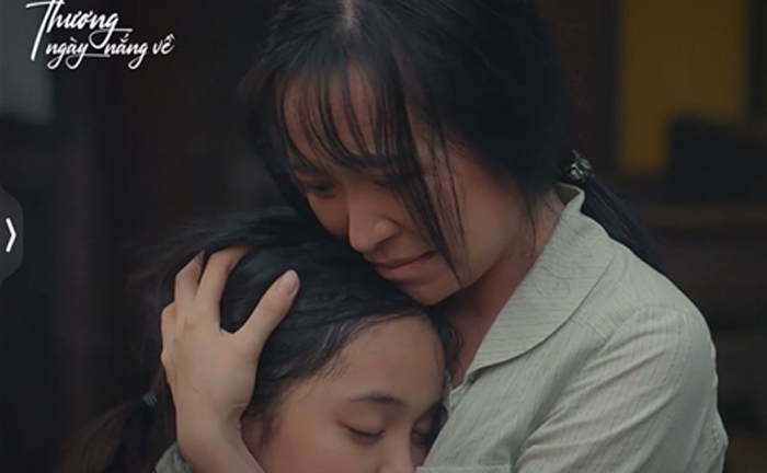 'Thương ngày nắng' về tập 2: Mẹ đơn thân phải bỏ con để cứu anh trai nghiện ngập