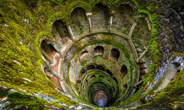 Giếng cổ có dáng như ‘ngọn tháp chổng ngược’ gây tò mò với nguồn gốc huyền bí