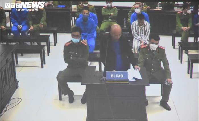 Đường 'Nhuệ': 'Bị cáo bị mang tiếng là kền kền ăn xác chết'