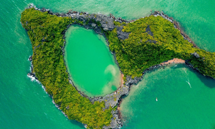 Áng Thảm: Tiên cảnh ít người biết tại vịnh Lan Hạ