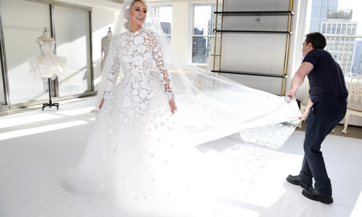 Những chiếc váy cưới xa hoa và tuyệt mỹ của Paris Hilton
