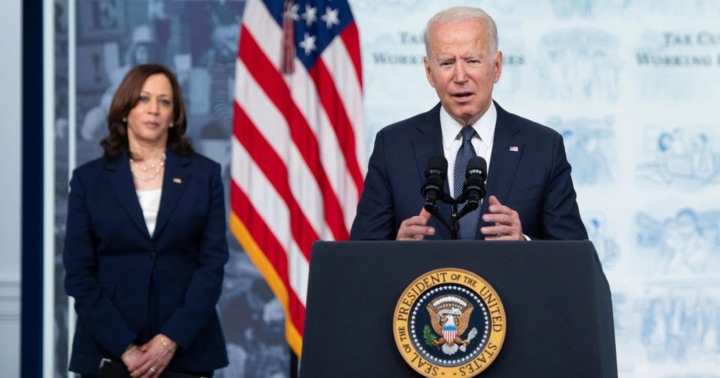 Ông Biden lại gọi nhầm bà Harris là 'tổng thống'