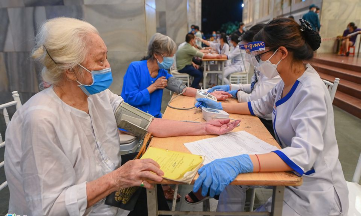 Bộ Y tế nhắc các địa phương rút ngắn khoảng cách giữa 2 mũi tiêm