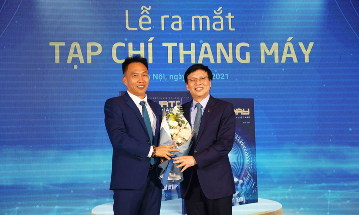 Ra mắt Tạp chí thang máy