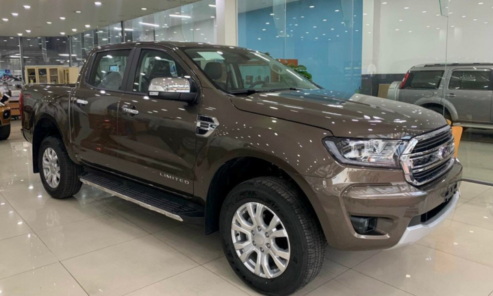 Ford Ranger khan hàng vì thiếu linh kiện, khách đợi giảm trước bạ