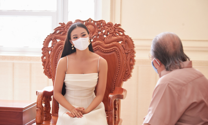 Thực hư chuyện Á hậu Kim Duyên nợ tín chỉ ở trường đại học