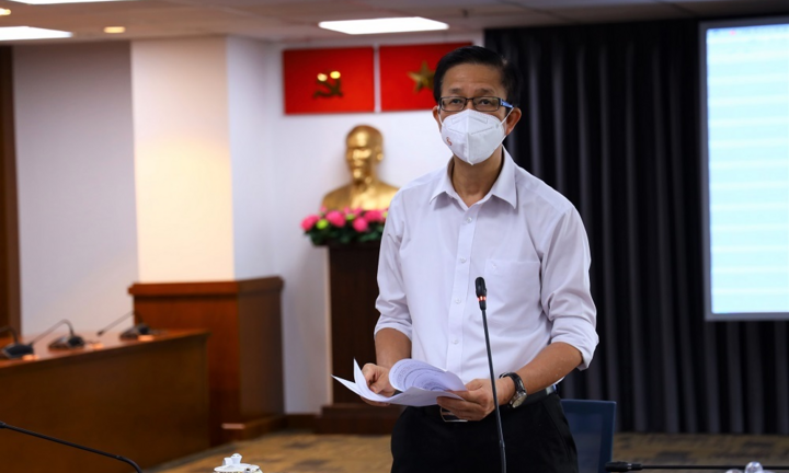 Một nhân viên y tế ở TP.HCM đang phải gánh 17.000 dân