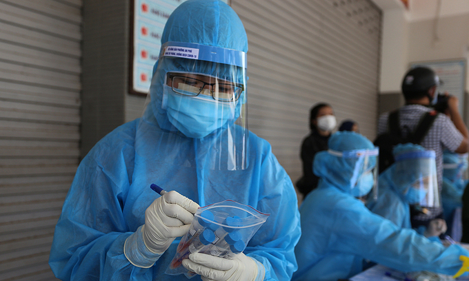 Hà Nội và nhiều địa phương ghi nhận số ca mắc COVID-19 cộng đồng cao kỷ lục