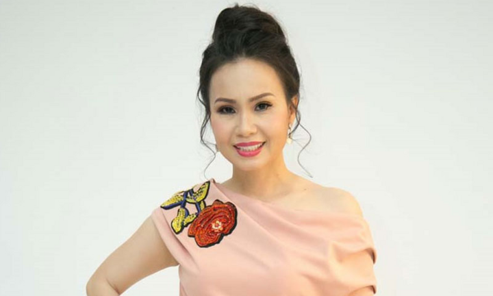 Ca sĩ Cẩm Ly phản hồi tin đồn giải nghệ do bệnh tật