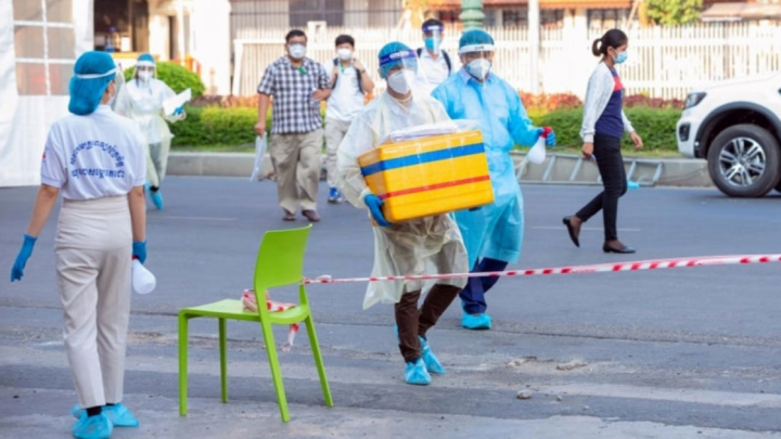 Campuchia lo ngại về biến thể mới Omicron