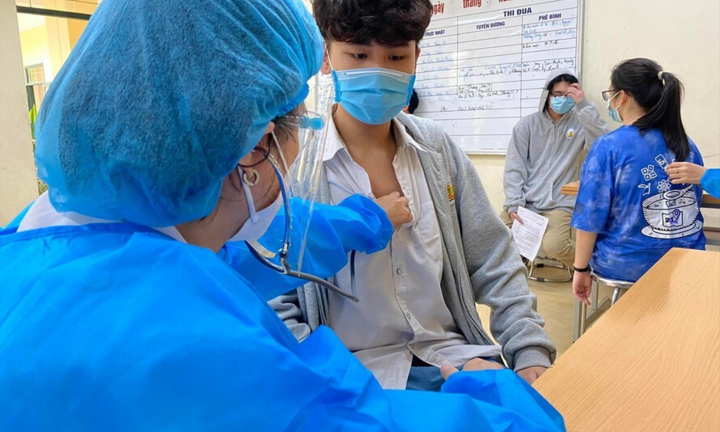 Học sinh THPT trở lại trường đầu tháng 12, hiệu trưởng các trường nói gì?