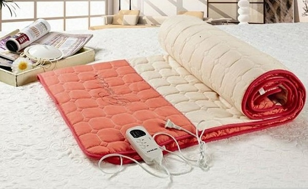 'Tè' dầm khi đắp chăn điện, bé trai 1 tuổi bị bỏng nặng