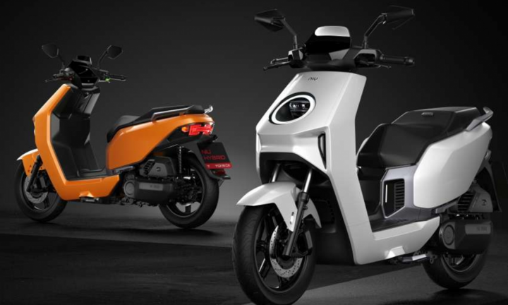 Trung Quốc giới thiệu hai mẫu xe máy điện giá gần 5.000 USD