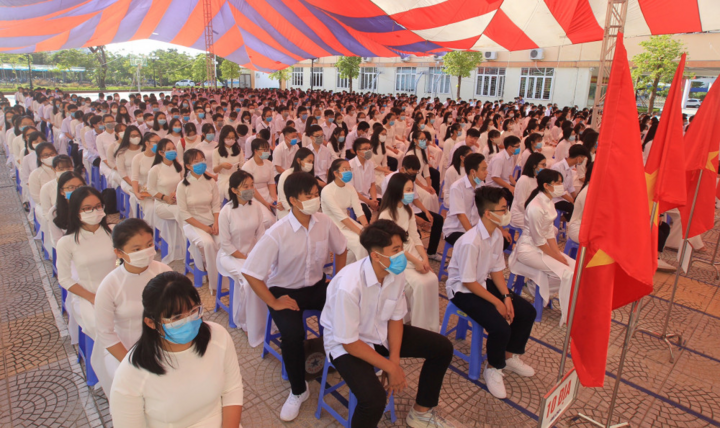 Quảng Ninh thưởng 700 triệu đồng cho học sinh đoạt giải quốc tế