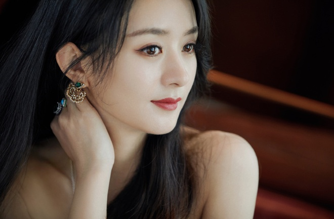 Bị ca sĩ đình đám gọi là yêu tinh, Triệu Lệ Dĩnh đáp trả cực khéo