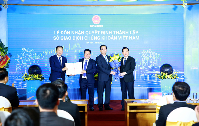 Ra mắt Sở Giao dịch Chứng khoán Việt Nam