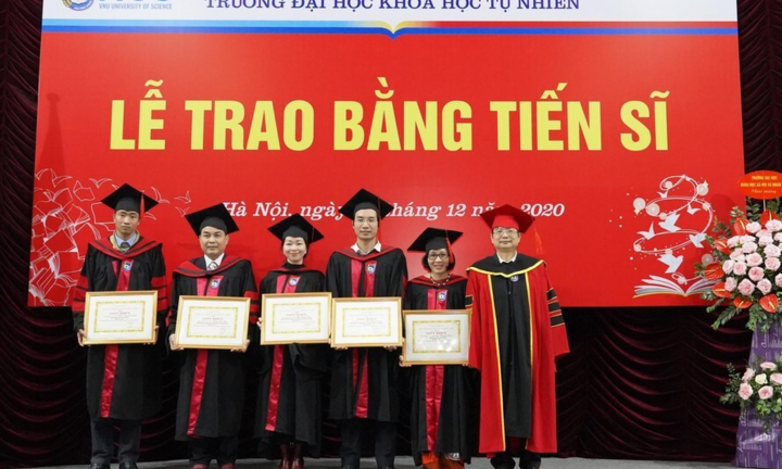 Băn khoăn mức dự chi giảng viên làm tiến sĩ trong nước quá 'bèo bọt'