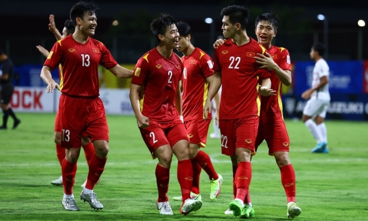 Video: Tiến Linh sút xa đẳng cấp, tuyển Việt Nam dẫn Campuchia 2-0