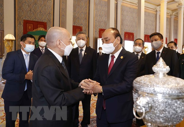 Hoàng gia Campuchia tổ chức trọng thể lễ đón Chủ tịch nước Nguyễn Xuân Phúc