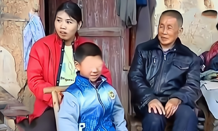 Thiếu nữ tâm thần 16 tuổi bị ông già bắt làm vợ, giam hãm nhiều năm