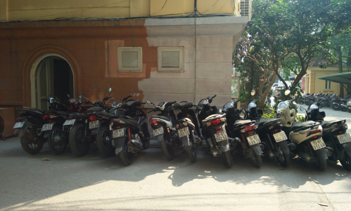 Hà Nội: Khởi tố hai anh em trộm 6 xe máy chỉ sau 2 tiếng 