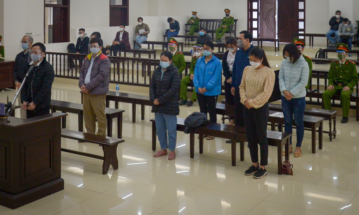 Nhân viên ĐH Đông Đô 'bị giao định mức' môi giới làm giả văn bằng