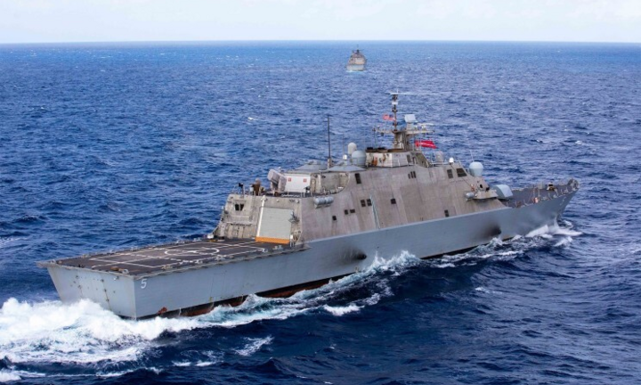 'Trúng đòn' COVID-19, tàu chiến Mỹ tê liệt