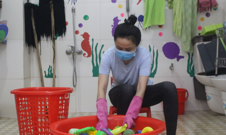 Giáo viên làm đủ nghề cầm cự qua mùa dịch, đầu tư cả chứng khoán