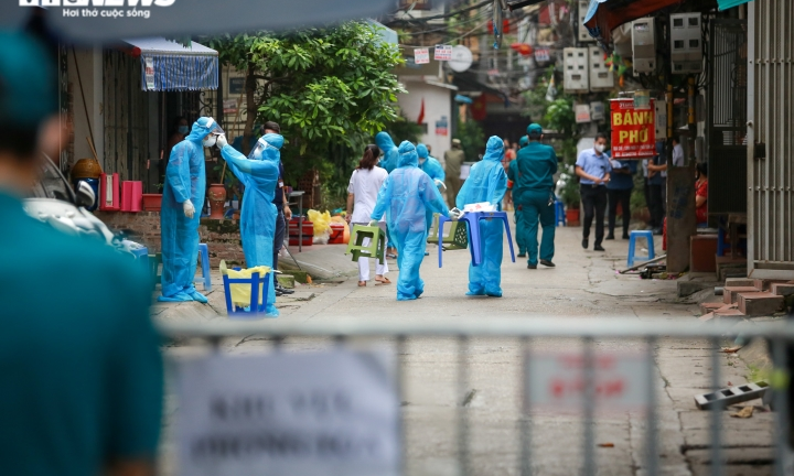 Chuyên gia: Nếu không quyết liệt, Hà Nội sẽ 'vỡ trận'