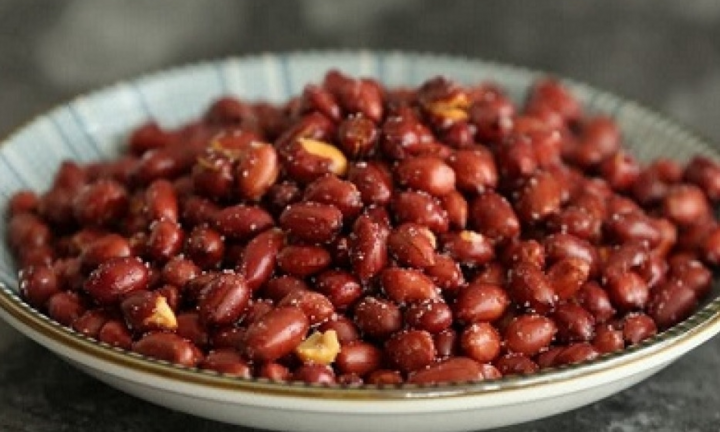 2 mẹo rang lạc giòn thơm, đậm vị rất ít người biết