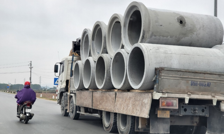 Ảnh: Hãi hùng những chiếc xe chở 'tử thần' diễu phố