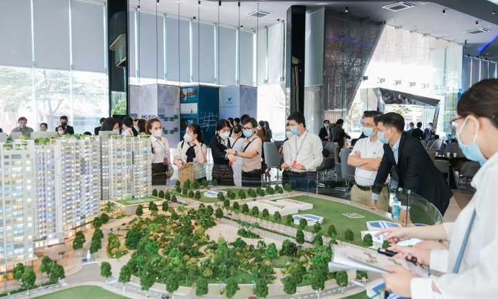 Cuối năm, người mua thận trọng hơn khi 'săn' bất động sản