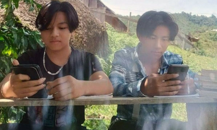 Giáo viên dạy trực tuyến: 'Hai năm học nhiều khi cười ra nước mắt với học sinh'