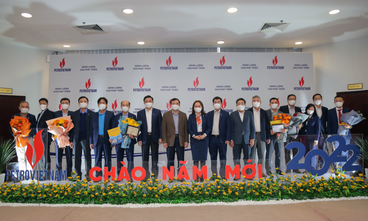 Petrovietnam mừng công hoàn thành vượt mức các chỉ tiêu sản xuất năm 2021