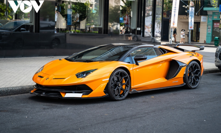 Ngắm siêu bò Lamborghini Aventador SVJ Roadster giá hơn 60 tỷ đồng tại Việt Nam