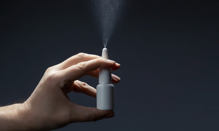 Nga chuẩn bị lưu hành vaccine ngừa COVID-19 dạng xịt mũi