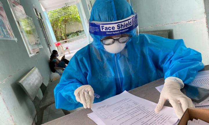 Hà Nội cán mốc hơn 2.000 ca dương tính SARS-CoV-2/ngày