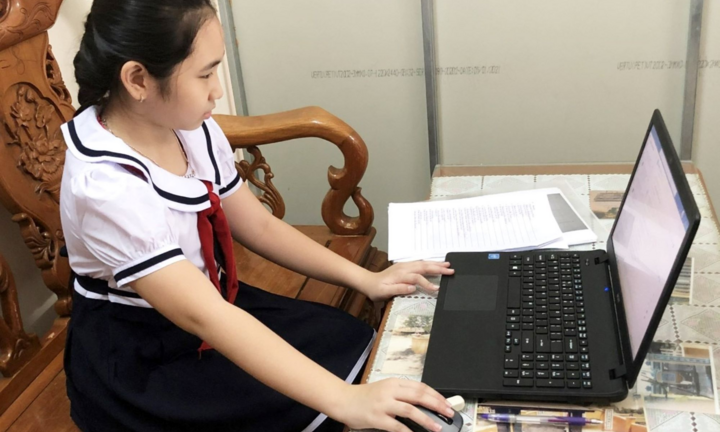 Thi học kỳ tại nhà: 'Thử thách' sự trung thực của học sinh và phụ huynh