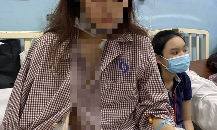Ký ức hãi hùng của cô gái bị nhóm thanh niên hành hung vì 'không cho xin số'