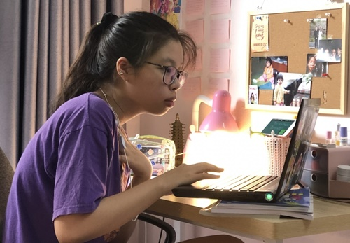 Học trực tuyến quá dài, học sinh lo thiếu kiến thức trước kỳ thi vào lớp 10