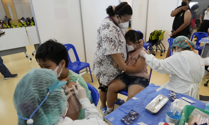 Thái Lan tiêm vaccine COVID-19 cho trẻ em 5 - 11 tuổi