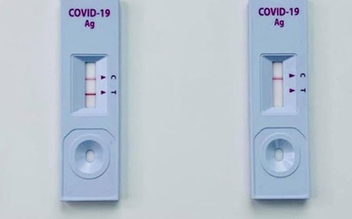 Test nhanh COVID-19 một vạch: Hiện C hay T mới đúng?