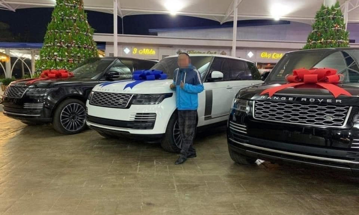 Đại gia Quảng Ninh mua 25 xe sang tặng nhân viên, đối tác