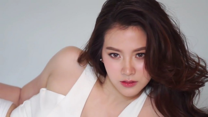 Nhan sắc đỉnh cao của Baifern Pimchanok, xem đến ảnh ngày bé mới ngỡ ngàng