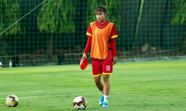 Nữ tuyển thủ Lương Thị Thu Thương: Đánh đổi quá lớn khi theo nghiệp bóng đá